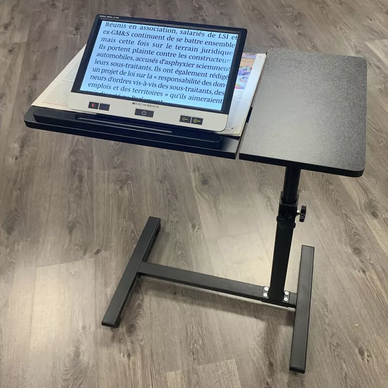 Table de lit réglable sur roulettes