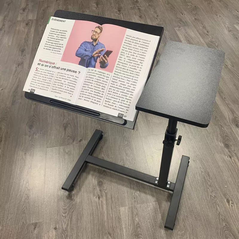 Table de lit réglable sur roulettes
